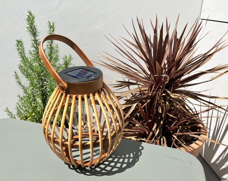 Lanterne en bambou vue de jour